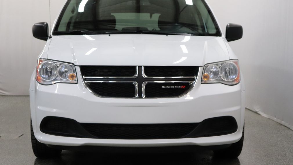 2016 Dodge GR Caravan SXT #2