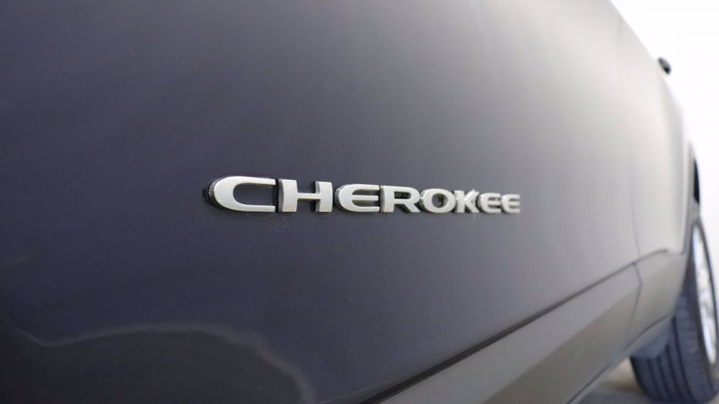2015 Jeep Cherokee North 4x4 V6 #11