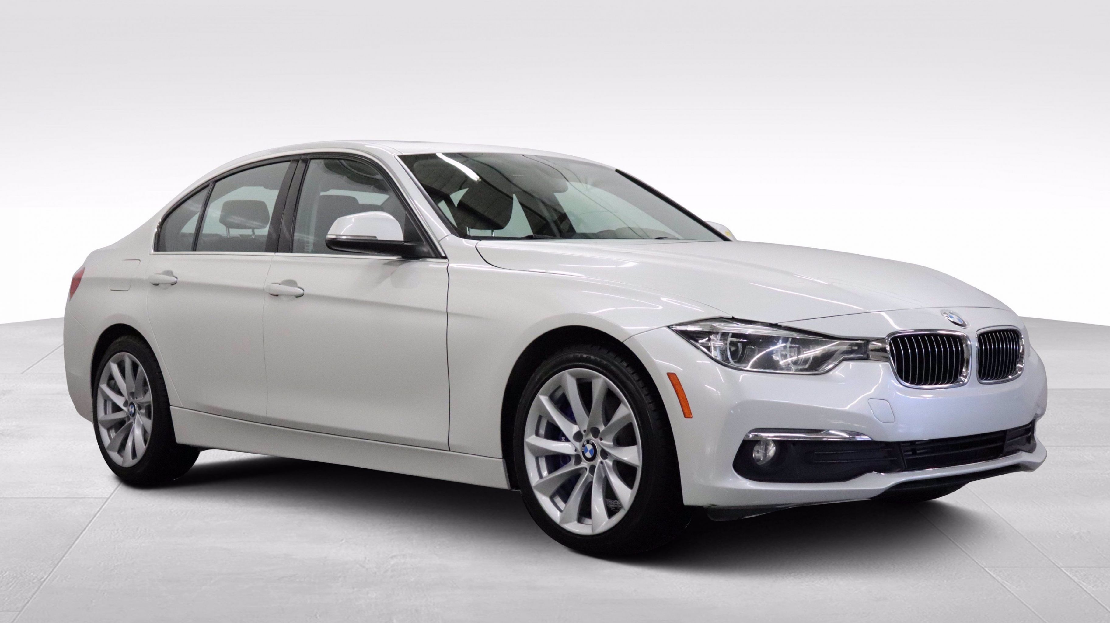 BMW 320I 2017 320i xDrive, Toit Ouvrant, Navigation usag??e et d ...