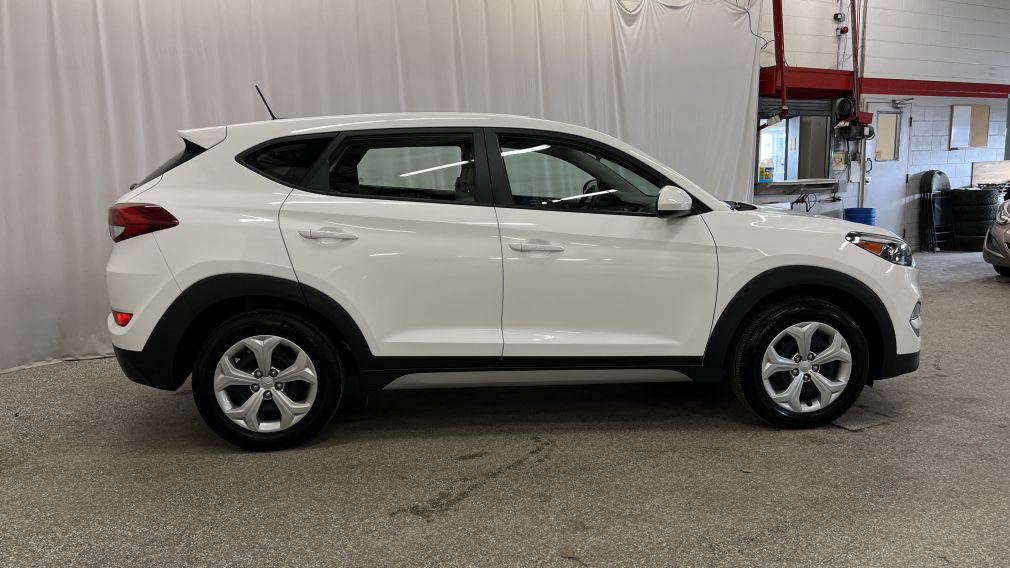 2017 Hyundai Tucson AWD 4dr 2.0L #4