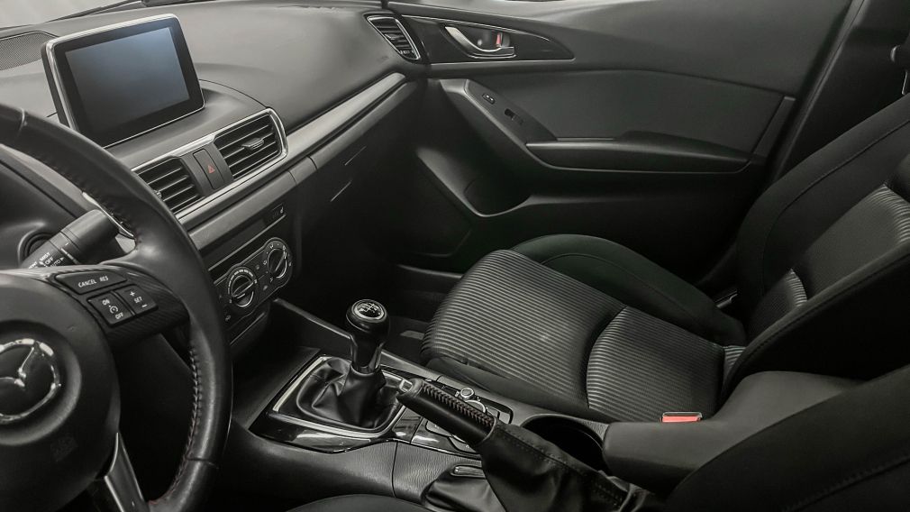 2016 Mazda 3 GT #18