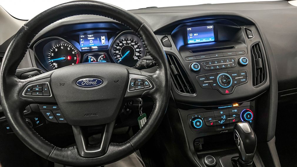 2015 Ford Focus SE #16