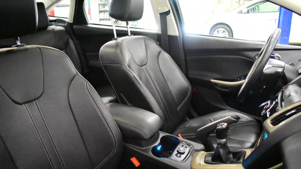 2012 Ford Focus SEL #28