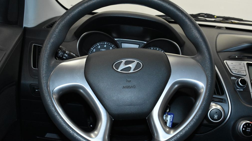 2011 Hyundai Tucson L #17