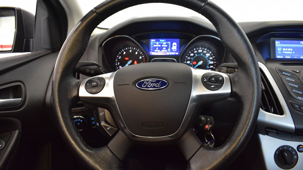 2014 Ford Focus SE #9