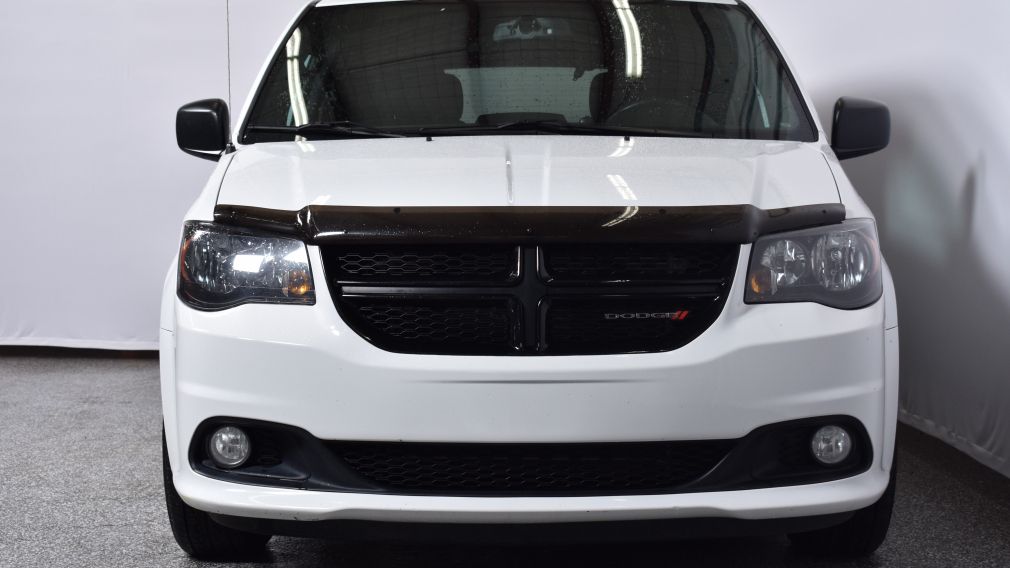 2014 Dodge GR Caravan SXT #1