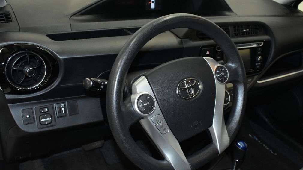 2015 Toyota Prius Technology #8