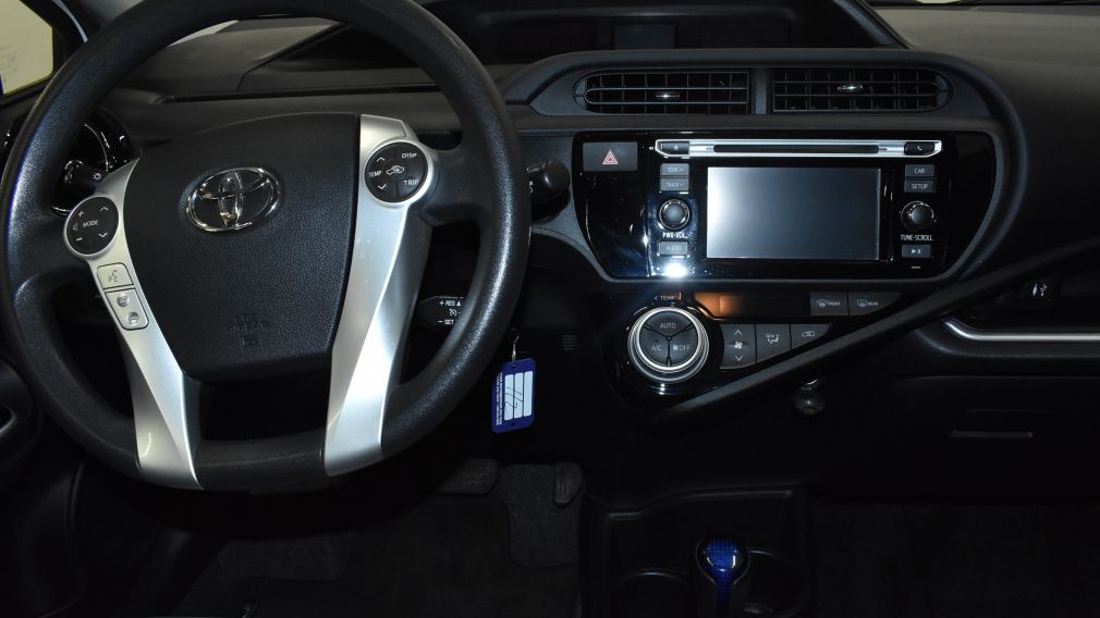 2015 Toyota Prius Technology #10