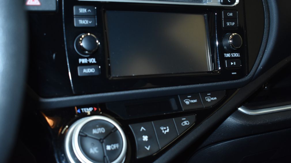 2015 Toyota Prius Technology #15
