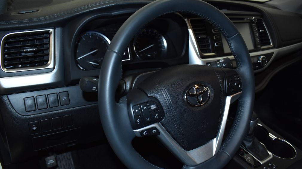 2016 Toyota Highlander XLE #13