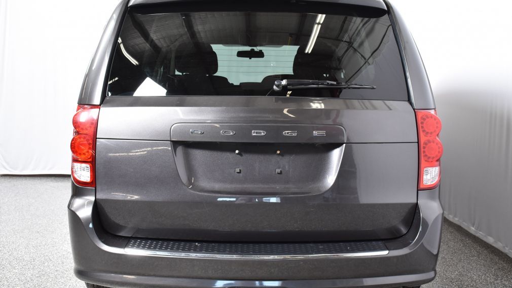 2015 Dodge GR Caravan SXT #4