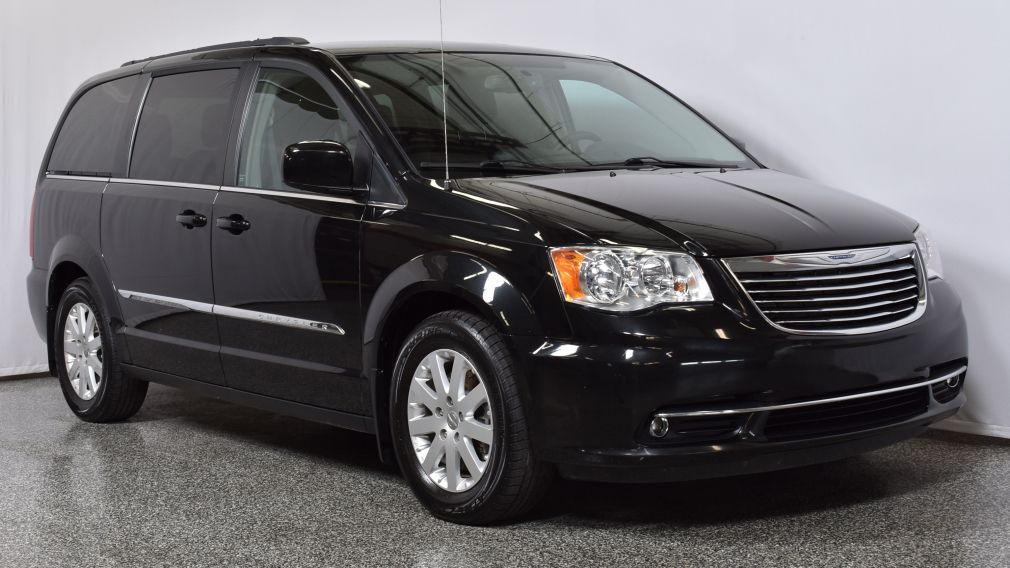 2014 Chrysler Town And Country Touring #0