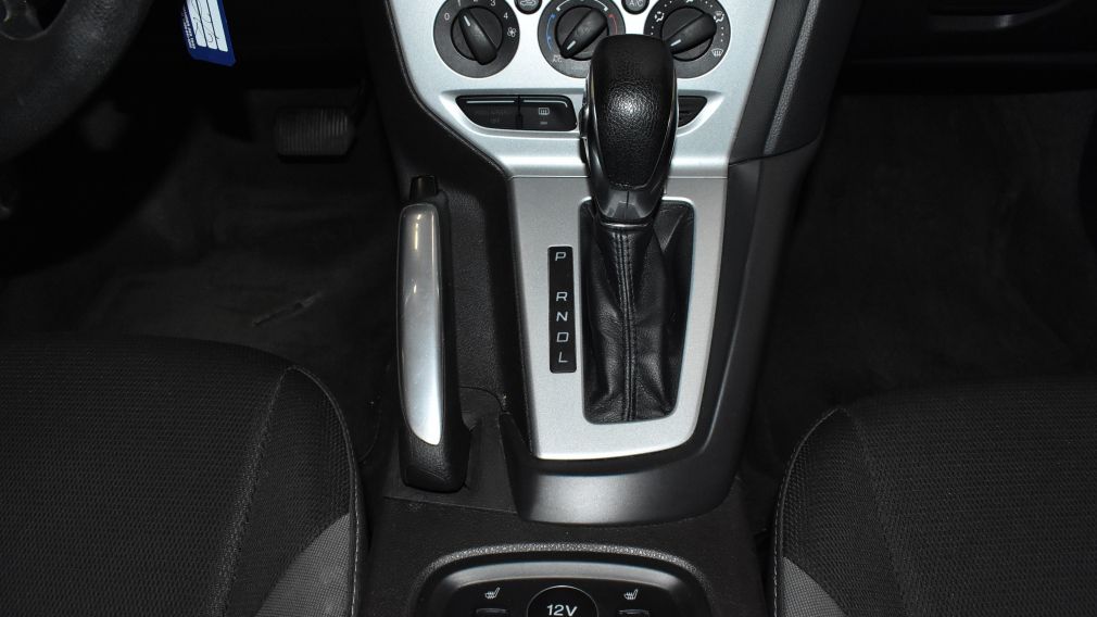 2013 Ford Focus SE #16