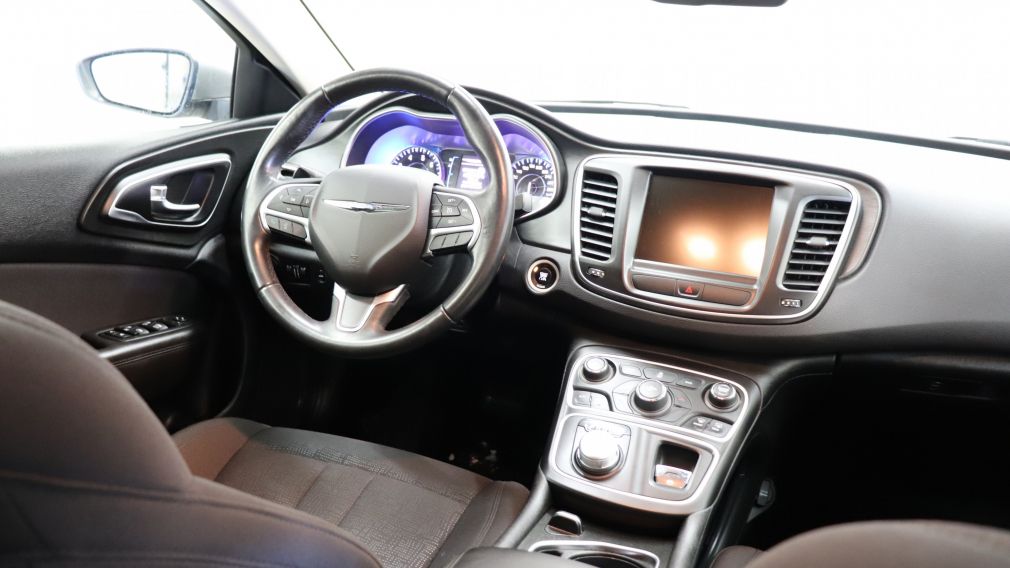 2015 Chrysler 200 Limited #21