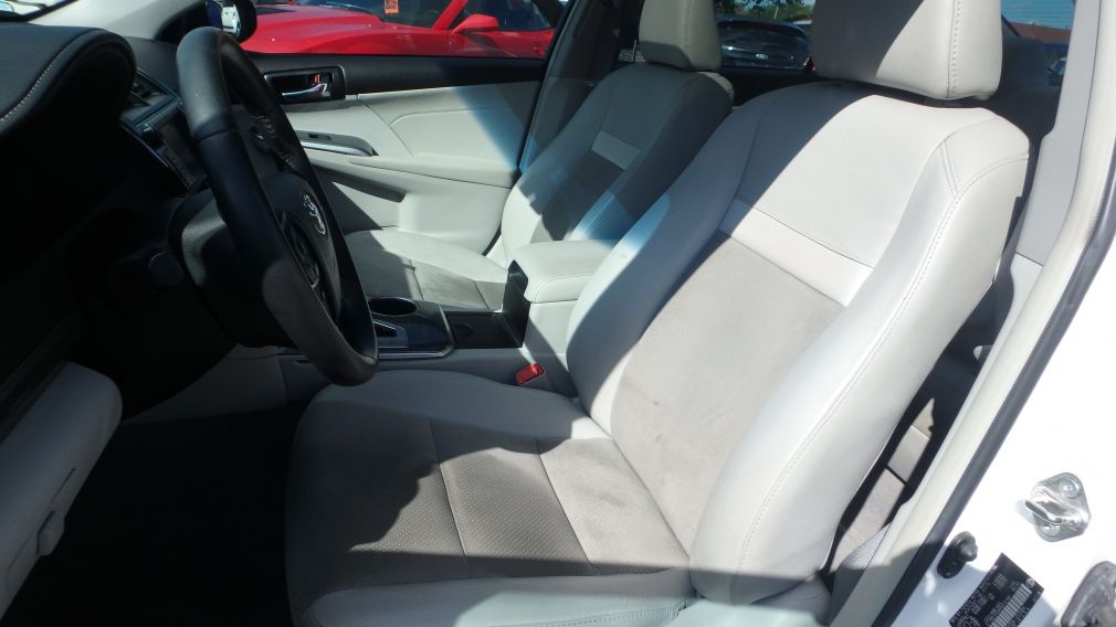 2013 Toyota Camry XLE #19