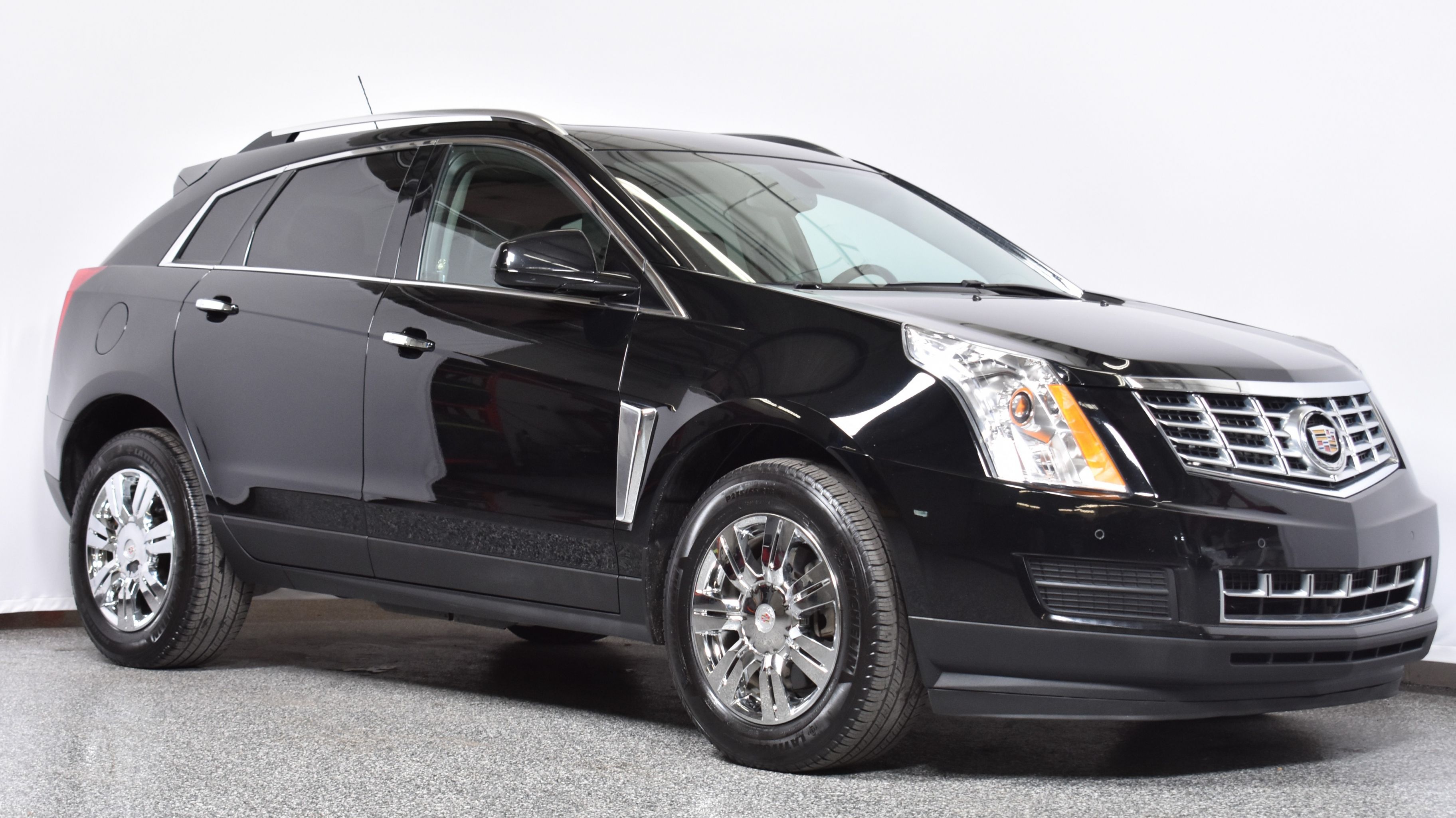 Used 2015 Cadillac SRX Luxury for sale at HGregoire