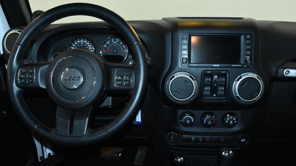 2014 Jeep Wrangler Unlimited Sahara #13