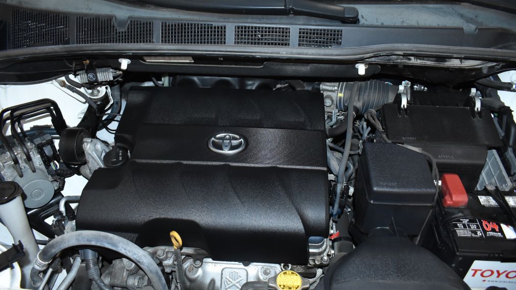 2012 Toyota Sienna LE #24