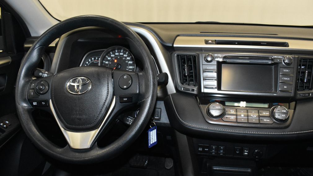 2015 Toyota Rav 4 XLE #16