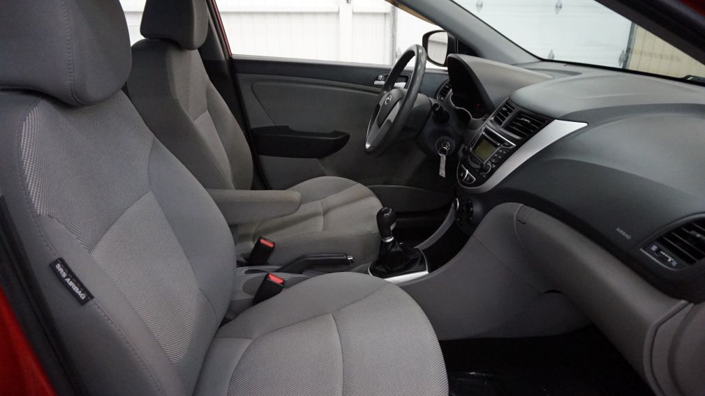 2012 Hyundai Accent GL #25