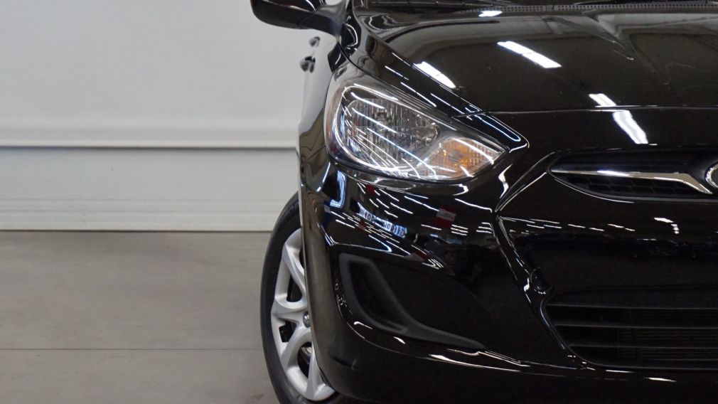 2012 Hyundai Accent GL #30