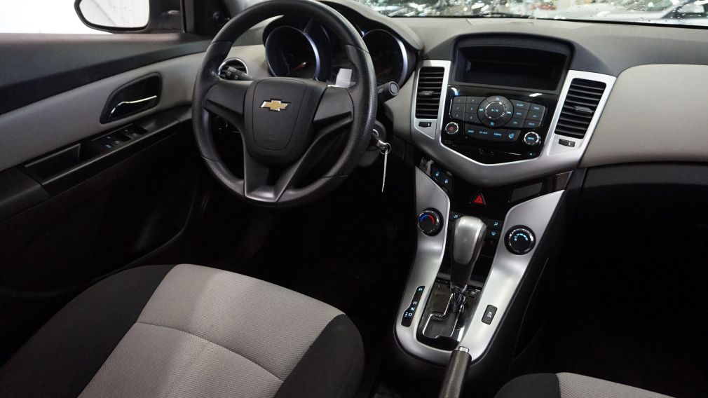 2011 Chevrolet Cruze LS #9