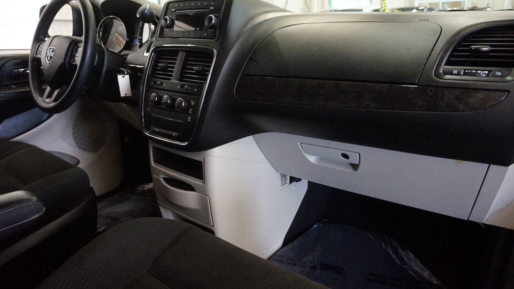 2015 Dodge GR Caravan SE #27