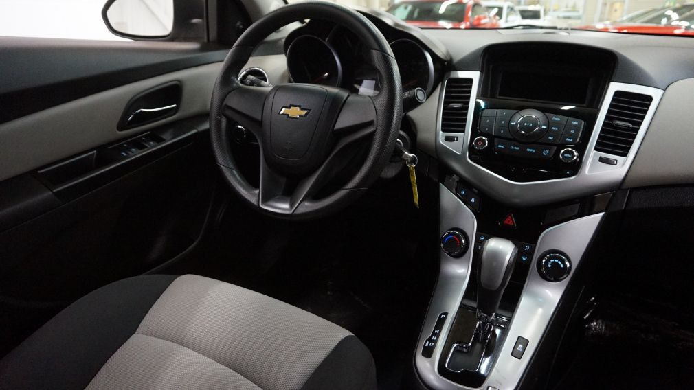 2011 Chevrolet Cruze LS #12