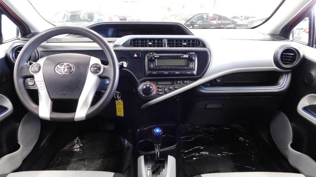 2012 Toyota Prius C #9