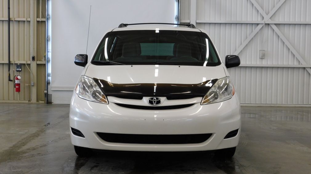 2009 Toyota Sienna CE 7 Places #1