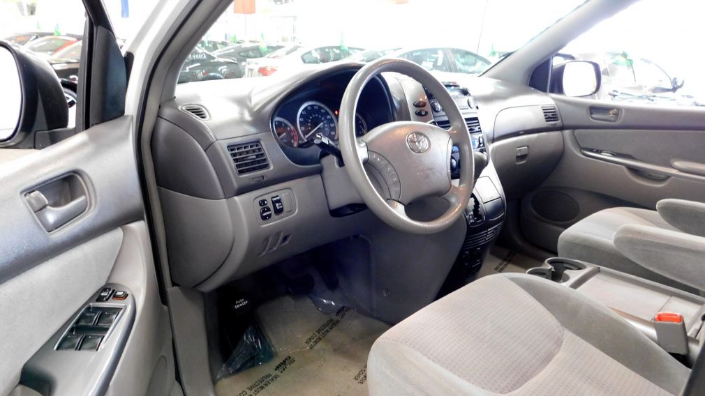 2009 Toyota Sienna CE 7 Places #8