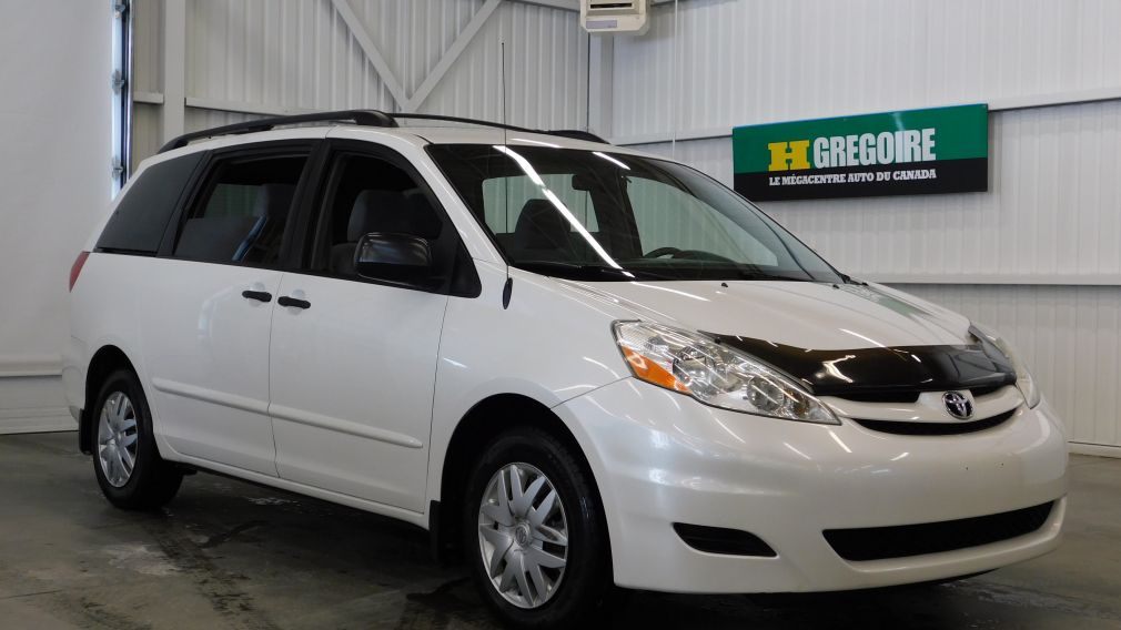 2009 Toyota Sienna CE 7 Places #31