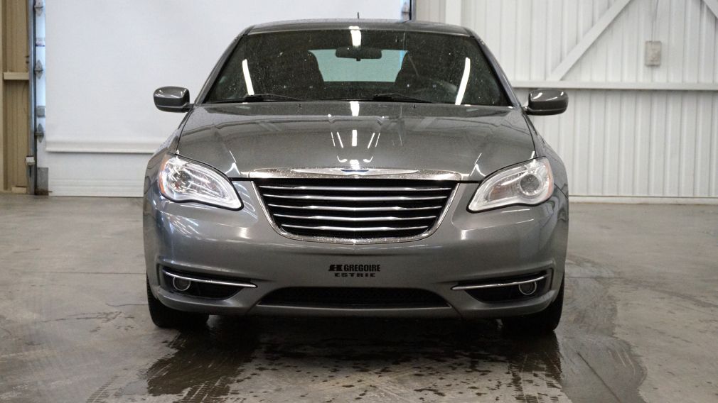 2013 Chrysler 200 Touring #1