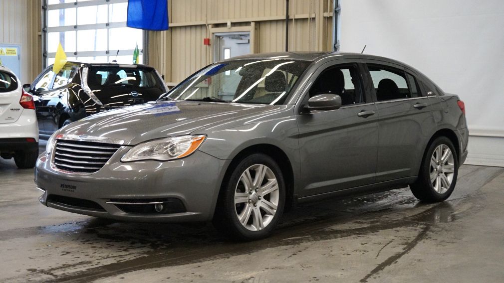 2013 Chrysler 200 Touring #3