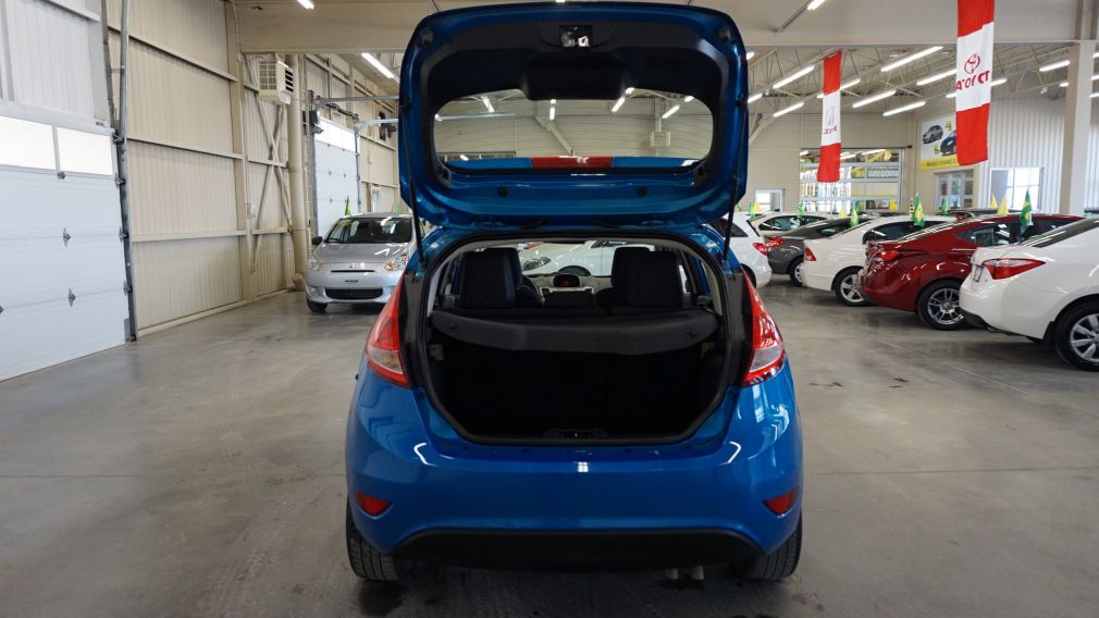 2012 Ford Fiesta SE #20