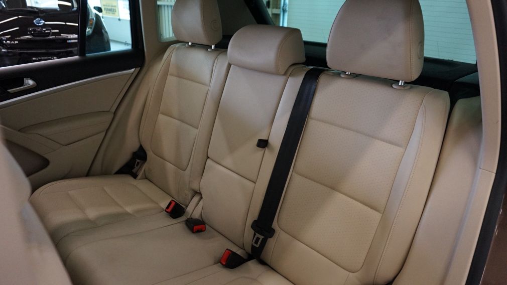 2015 Volkswagen Tiguan Comfortline AWD (cuir-toit-caméra) #25