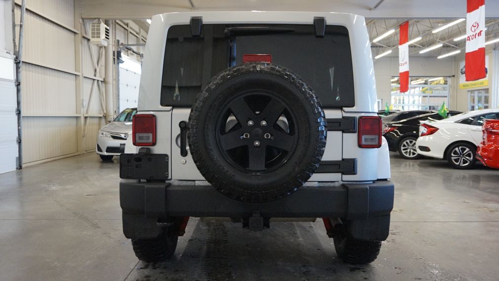 2012 Jeep Wrangler Unlimited Arctic 4WD (cuir) #6