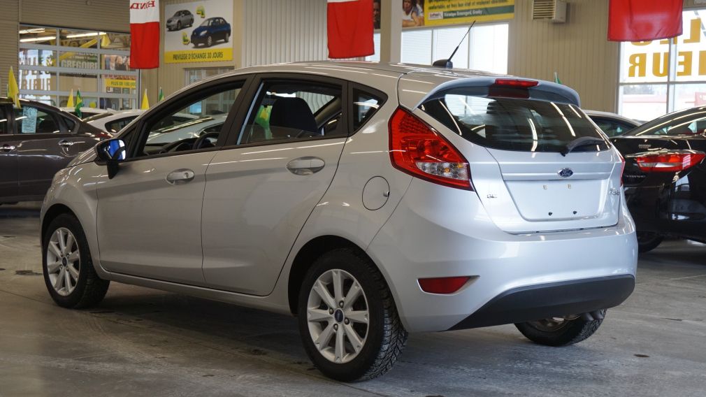 2013 Ford Fiesta SE #5