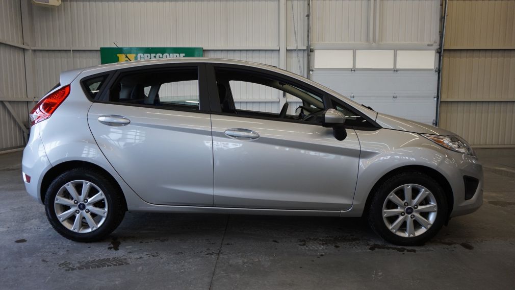 2013 Ford Fiesta SE #8