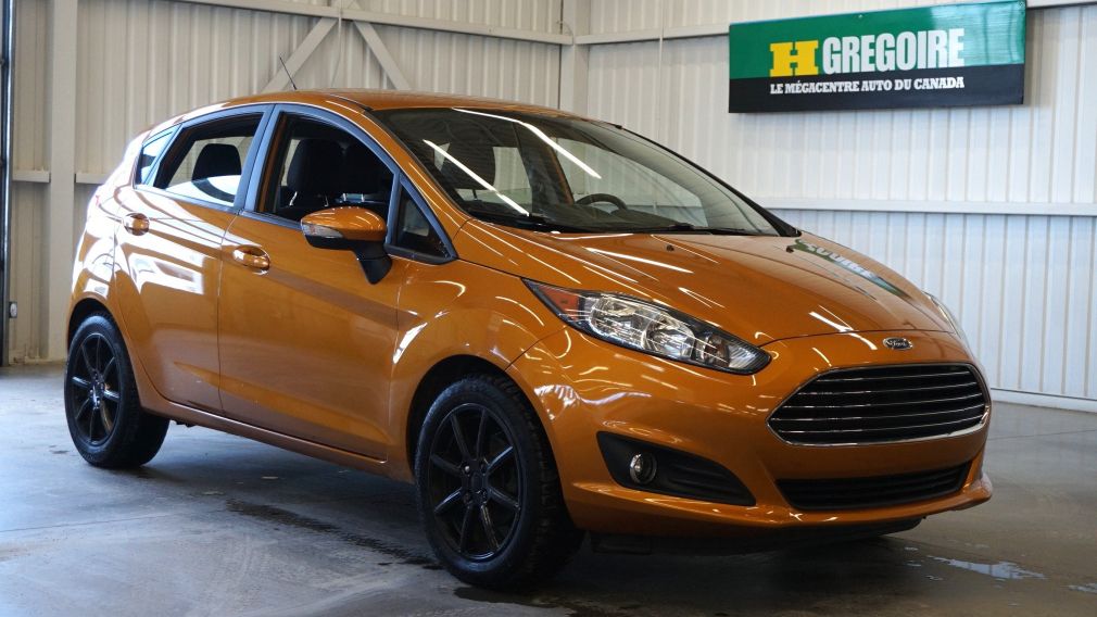 2016 Ford Fiesta SE #9