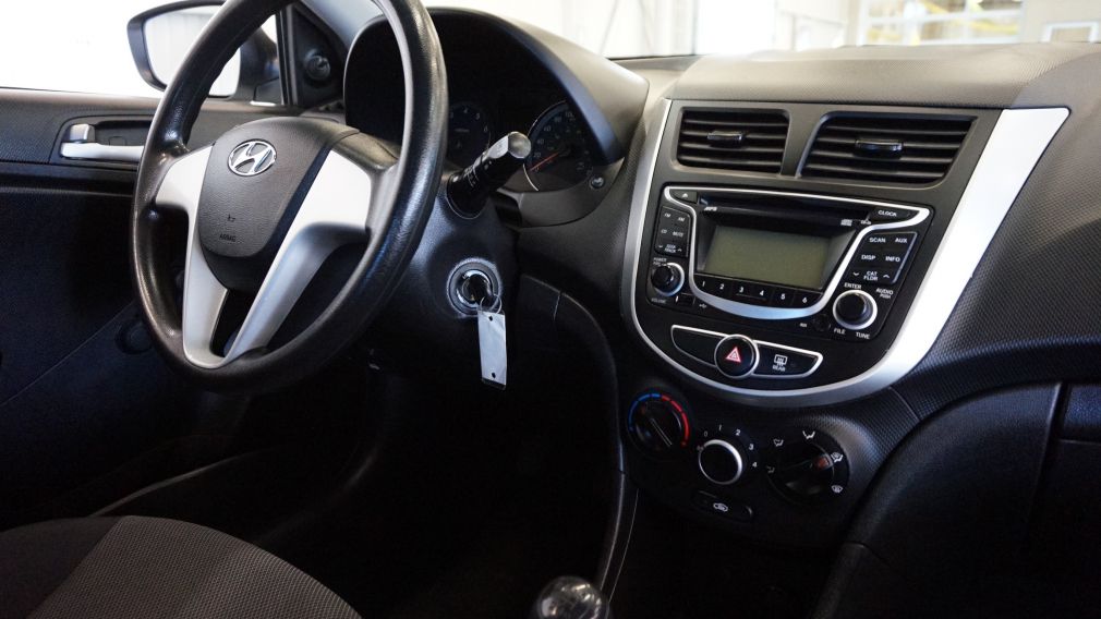 2013 Hyundai Accent L #37