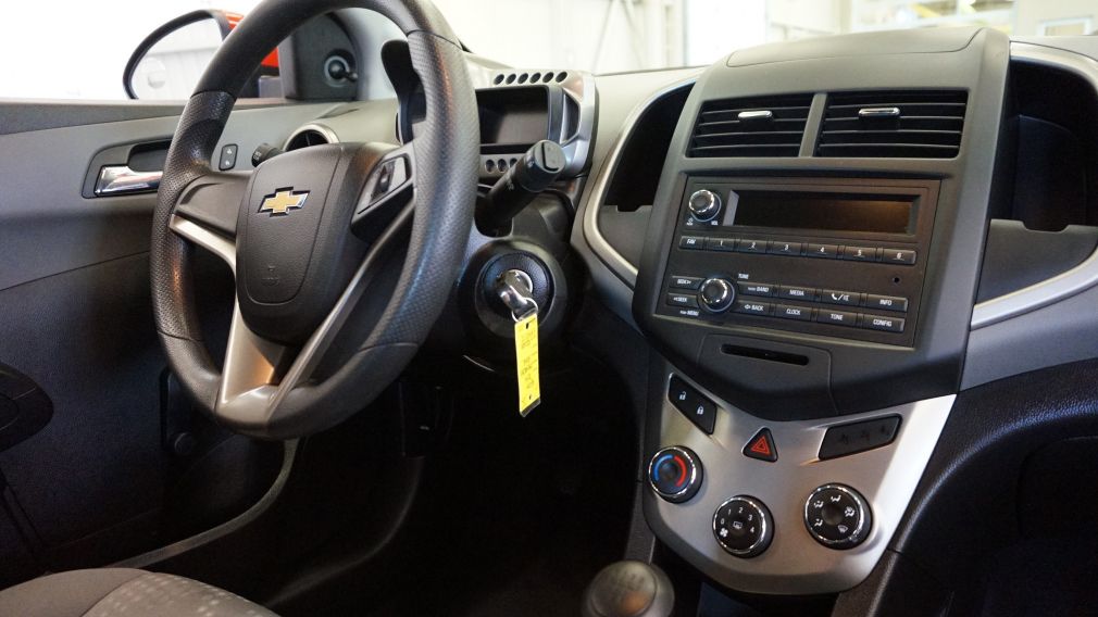 2014 Chevrolet Sonic LS #30