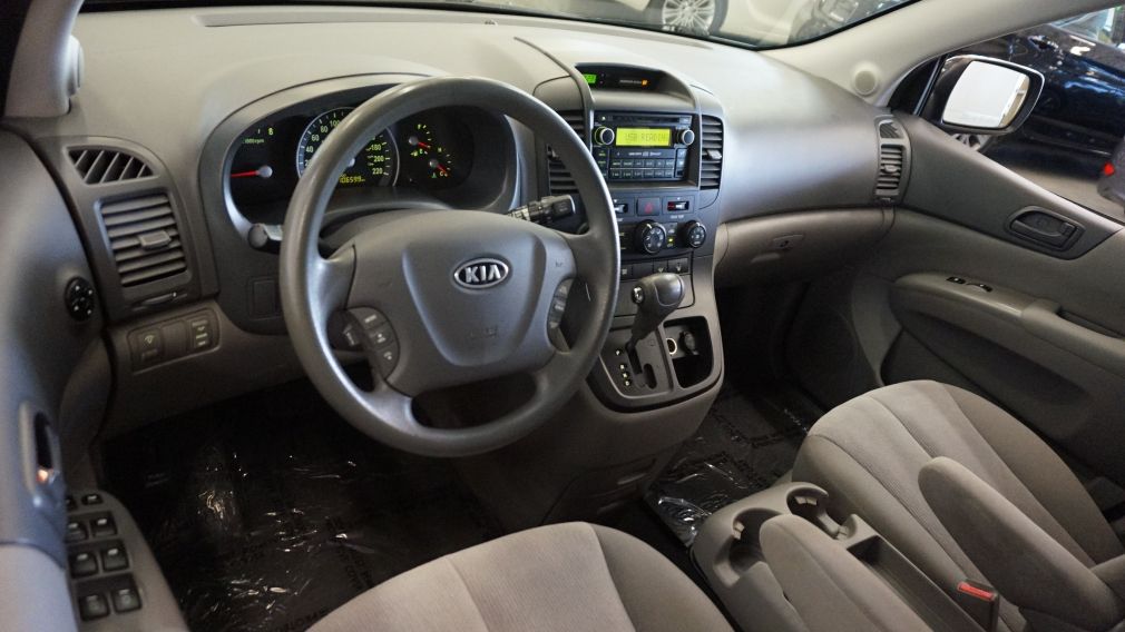 2012 Kia Sedona LX #9