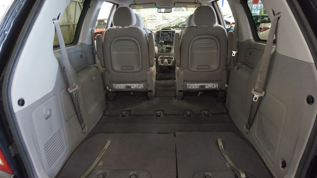 2012 Kia Sedona LX #28