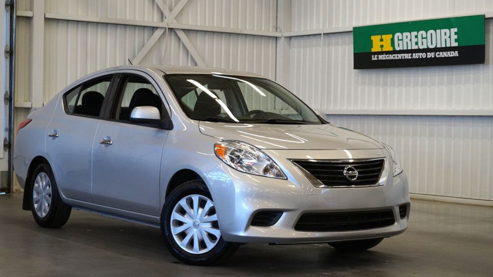 2014 Nissan Versa SV #0