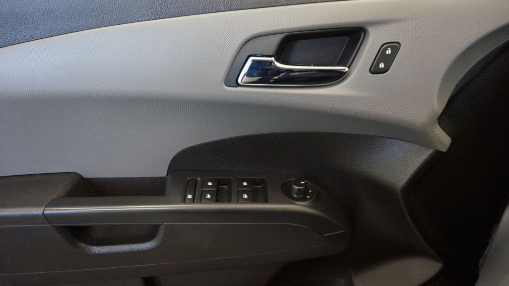 2017 Chevrolet Sonic LT (caméra de recul-sièges chauffants) #21