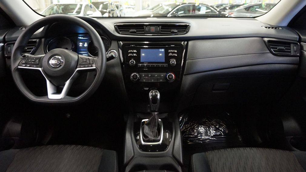 2017 Nissan Rogue SV AWD caméra recul, sièges chauffants, toit pano #12