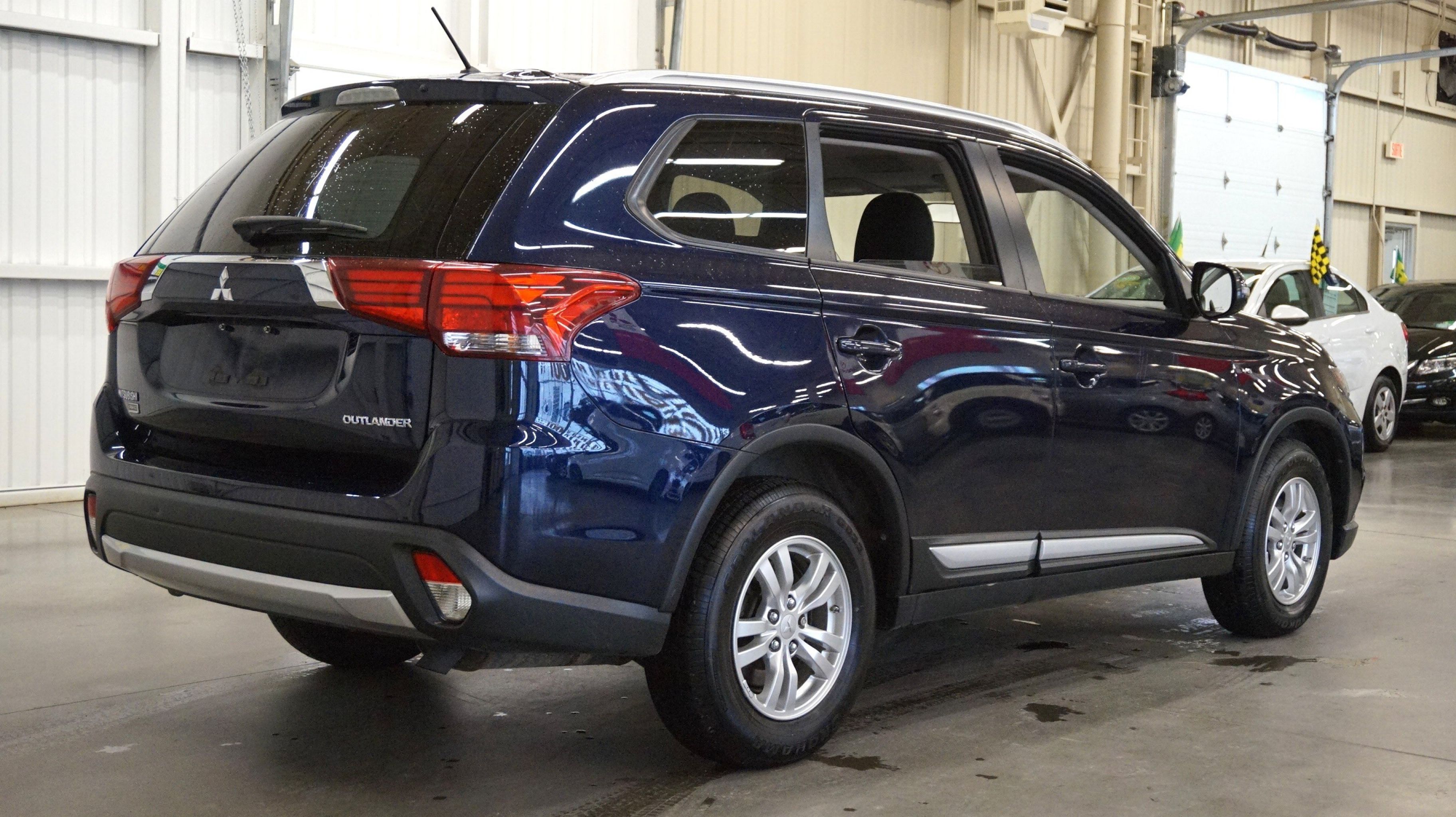 Mitsubishi outlander 7 местный