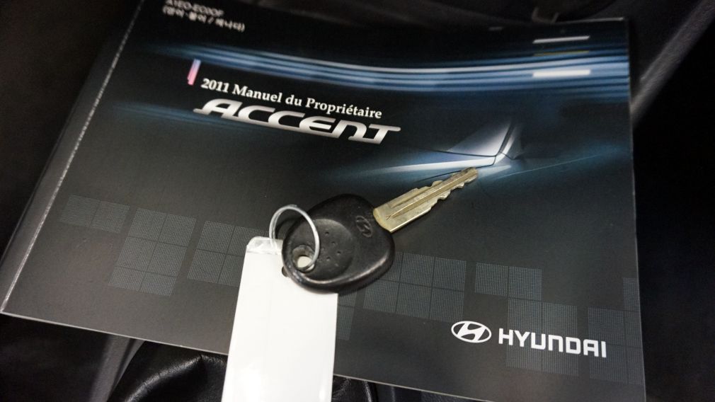 2011 Hyundai Accent L #21