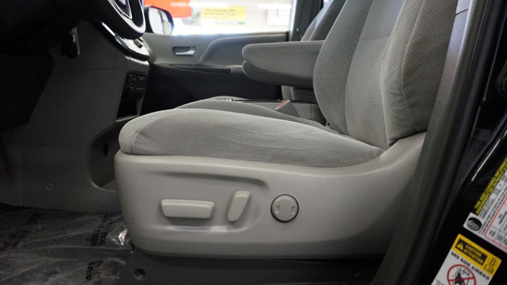 2015 Toyota Sienna LE AWD 7 Passagers (caméra de recul) #22